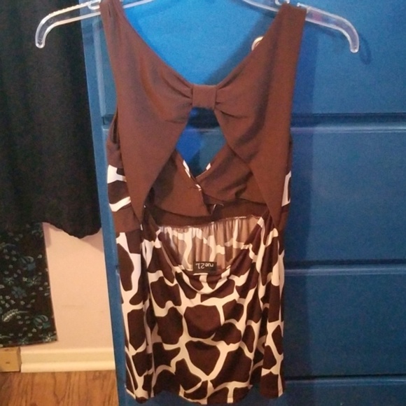 3/$20! Rue21 Pattern Top - Picture 4 of 4